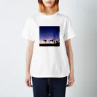 Yuki's Atelierのニューポートビーチ Regular Fit T-Shirt