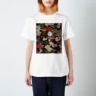 THEFUKURIのPeonies and Small Birds Regular Fit T-Shirt