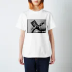 古春一生(Koharu Issey)のマッチ派？ライター派？(1) Regular Fit T-Shirt