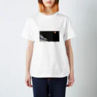 ARTIFACT OF INSTANTの"gong / dear" WHITE TEE スタンダードTシャツ