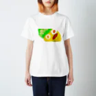 名前のない猫のヒョコですけど…食べてください。 Regular Fit T-Shirt