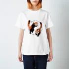 rokoの遊ぶレッサーパンダ Regular Fit T-Shirt