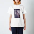 ちぇるのTシャツshopのみちばたのツツジちゃん Regular Fit T-Shirt