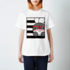 facomi_to_usachanのあかいろめがね Regular Fit T-Shirt