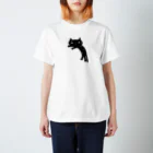 ノリミズミカ＊イラストレーターの汗かき黒猫 Regular Fit T-Shirt