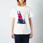 ナナヨショップの夜を連れてくるサソリくん スタンダードTシャツ