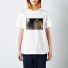 ムスメミユキのつり目の女性 Regular Fit T-Shirt