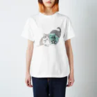 cheeの瓶の酒を飲む猫 Regular Fit T-Shirt