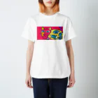 めありぃとママのお店のハッピーキャット Regular Fit T-Shirt