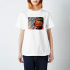 美続千晴のどっかみてる Regular Fit T-Shirt