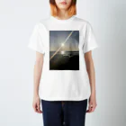 Glowの太陽と海 Regular Fit T-Shirt