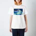 うみがや あいみの『ベッドの下には夜がいる』 Regular Fit T-Shirt