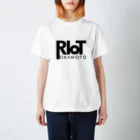 Riot岡本公式ストアのアーティストロゴグッズ スタンダードTシャツ