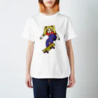 Sophie's storeのスケボー少女 Regular Fit T-Shirt