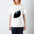 GreenTeaBreakのLeaf duo tone Regular Fit T-Shirt