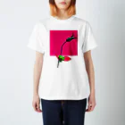 ＦＴＴＹのヤドクガエルと花 Regular Fit T-Shirt