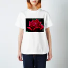 有川　弘治の薔薇 Regular Fit T-Shirt