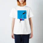 ＦＴＴＹのヤドクガエルと花 Regular Fit T-Shirt