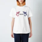 さかたようこ / サメ画家のサメさんたちの #ソーシャルディスタンス | ほわほわcolor Regular Fit T-Shirt