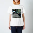 ラーメン奇行の渋谷スクランブル交差点 Regular Fit T-Shirt