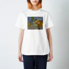 pinaのグッズの絵画にまざるオカメチャン:ゴッホ Regular Fit T-Shirt