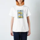 おくい茶ヰの鮭と目が合う Regular Fit T-Shirt