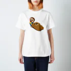 AKIRAMBOWのSho-chan Dragging / くまをズルズルするしょーちゃん Regular Fit T-Shirt