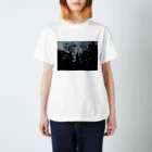 CityPhotoItemsの森とビルのシルエット Regular Fit T-Shirt