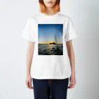 景色の写真を撮って　グッズを作ってますの和歌山の　円月島 スタンダードTシャツ