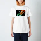 ひかるひ。の紅葉×サンカク Regular Fit T-Shirt