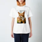 猫写真家「むに」のアトリエの猫と花 スタンダードTシャツ