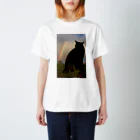 シッポ追いの猫写真店の虹の橋 Regular Fit T-Shirt