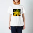 あせろらじゃむの黄色いお花のズーム Regular Fit T-Shirt