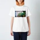 wawacomet*のトイカメラで撮った花と空 Regular Fit T-Shirt