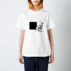 Cordelia　SUZURI分室のGERDA "Black square" Regular Fit T-Shirt