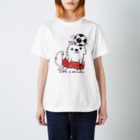 イラスト MONYAAT の赤ぱんポメラのサッカー*L配置 Regular Fit T-Shirt