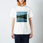 NOCHI MORISOT(ノチ・モリゾ) Storeのホクオウの湖 スタンダードTシャツ