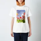 蛍石のI found the breath of spring in the park. Regular Fit T-Shirt