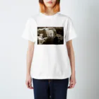 Erinorの背中子羊 Regular Fit T-Shirt