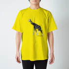 陽向のきりん（モノクロ） Regular Fit T-Shirt