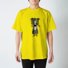 ヤマネコ。の部屋の蝶子 スタンダードTシャツ