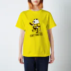 キッチュのヌンチャクパンダA Regular Fit T-Shirt