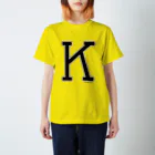 ナックアニメ公式グッズの泉研の私服 Regular Fit T-Shirt