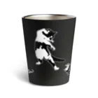 もけけ工房 SUZURI店のカンフーキャットのサーモ Thermo Tumbler