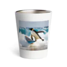 hakumenhonのサーフィンするペンギン Thermo Tumbler