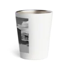 崖っぷちのポニョの"Nostalgia Ville：さびれた町の魅力を感じるグッズ" Thermo Tumbler