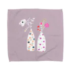 そよそよ雑貨店のbouquet de printemps - vase blanc Towel Handkerchief