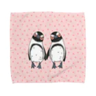 penguininkoの手繋ぎケープペンギンのカップル🐧❤️🐧 pinkversion タオルハンカチ