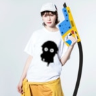 utacorocoroのOtasukisama Washed T-Shirt :model wear (front)