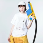 mayunoboooの水彩アクリルおにぎり Washed T-Shirt :model wear (front)